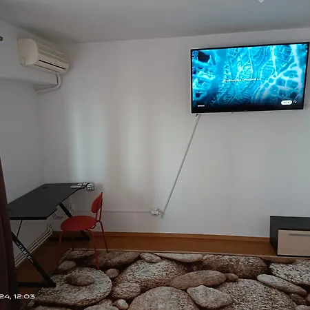Studio Very Close To The Sea Side , Virtutii Street, *