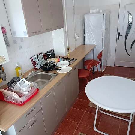 Apartment Studio Very Close To The Sea Side , Virtutii Street,
